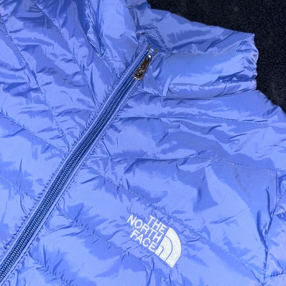 -Vintage North Face Blue Puffer Jacket
-Size Small - Picture 5 of 7